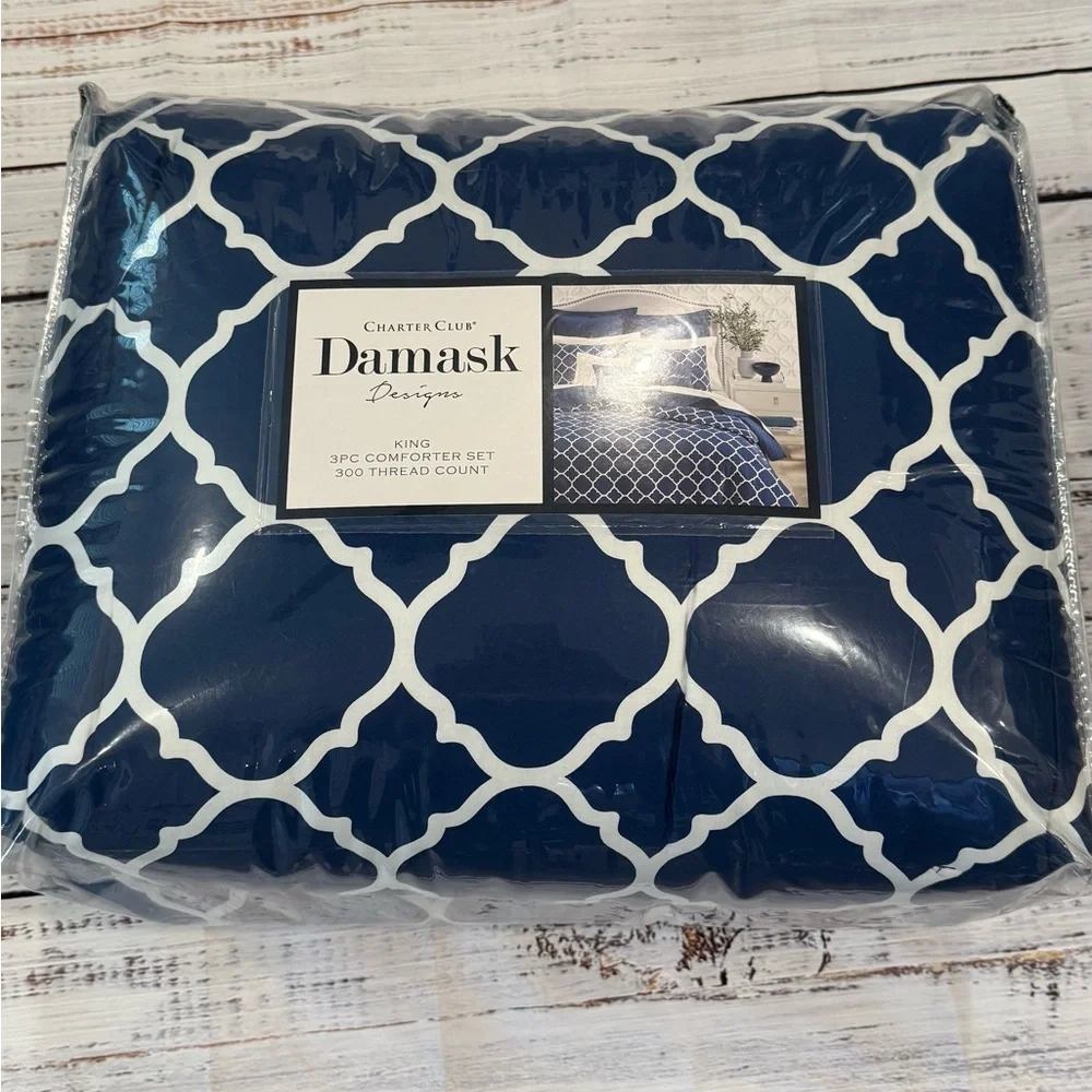 Geometric Navy/White 3-Pc. Comforter Set, King, Exclusively at Macy's MSRP $235